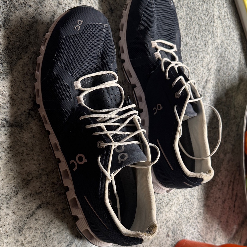 On Running Men's Dark Blue and White Athletic Shoes